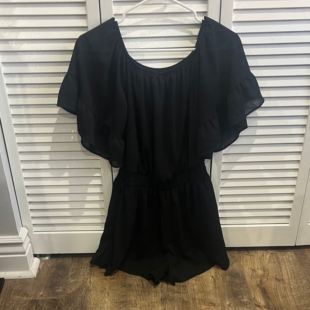 Elegant Black Ruffle Sleeve Romper